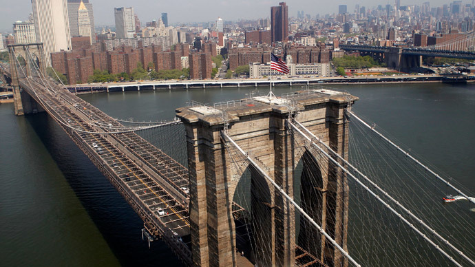 NYPD baffled by white flags placed atop Brooklyn Bridge