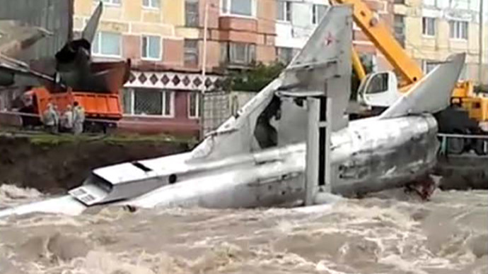 Plane drain: Soviet MiG fighters end up in river after flood in Russian city (PHOTOS, VIDEO)