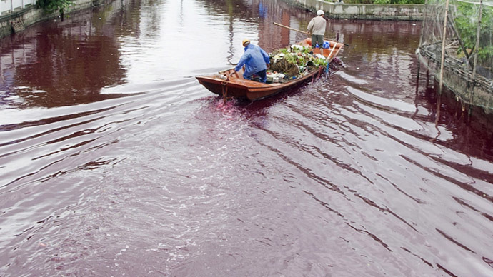 River in China mysteriously turns red overnight