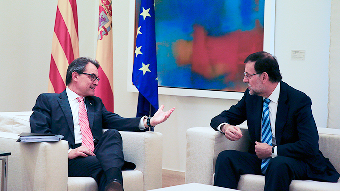 ​Catalan leader defies Spanish PM to his face, pledges to press ahead with independence vote