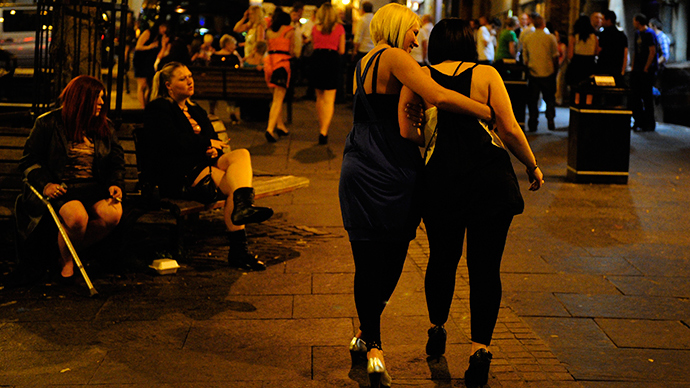 London to trial ‘booze bracelets’ to curb street violence