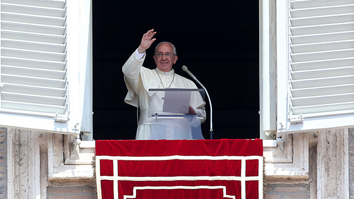 Pope Francis’ 10 tips for happiness: Be generous, spend Sundays with family, work for peace