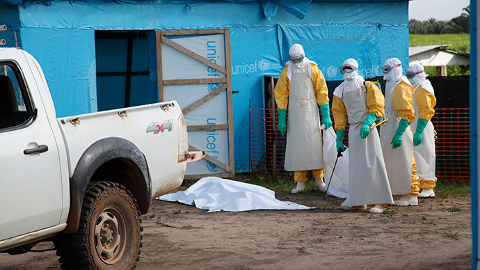 Man tested for Ebola in NYC, 50 US experts head to West Africa to contain outbreak