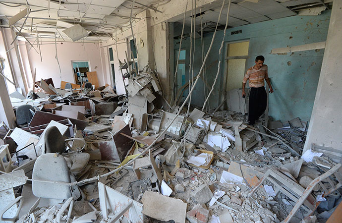 A polyclinic damaged during shelling of Donetsk by the Ukrainian military on August 8, 2014. (RIA Novosti / Mikhail Voskresenskiy)