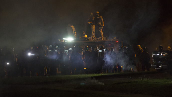 Militarized US police face-off with Ferguson protesters