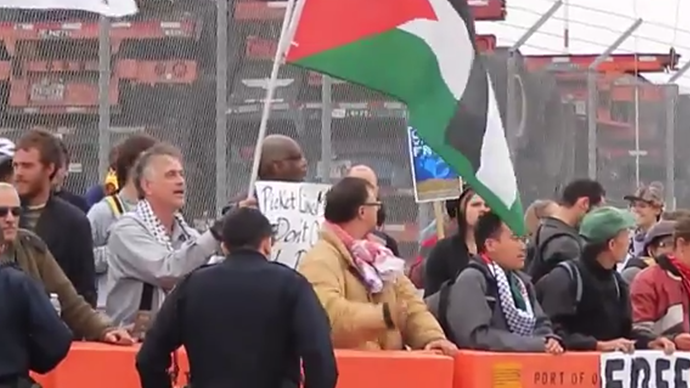 California picketers prevent Israeli cargo ship from docking