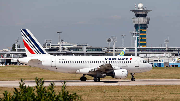 Ebola crisis: Air France crews call for flight cancellations