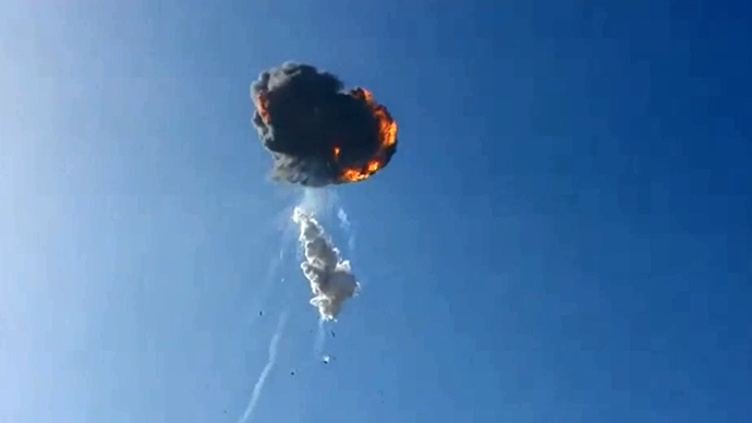 SpaceX rocket explodes during test flight