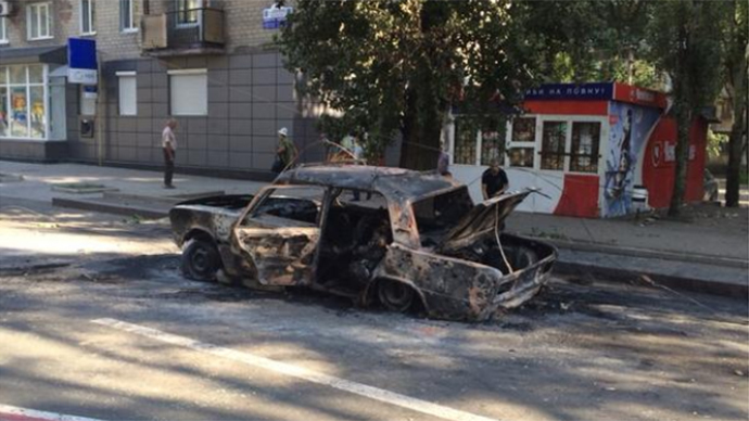 Three civilians burnt alive in car as Ukrainian army shells center of Donetsk