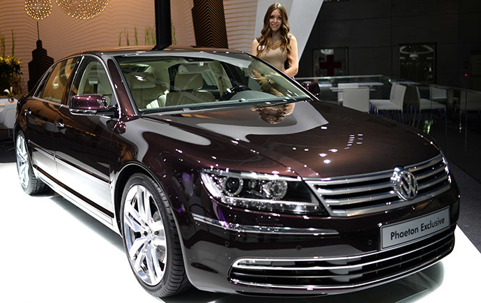 Volkswagen Phaeton Exclusive car presented during the Moscow International Automobile Salon 2014 at Crocus Expo. (RIA Novosti / Vladimir Astapkovich)