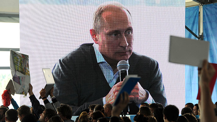 ‘Anything US touches turns into Libya or Iraq’: Top Putin quotes at youth forum