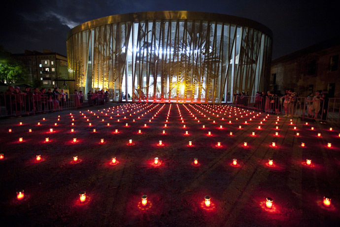 Candles at the Beslan Memorial as part of the commemorative events in memory of the September 1, 2004 terrorist attack in Beslan. (RIA Novosti/Anton Podgaiko)