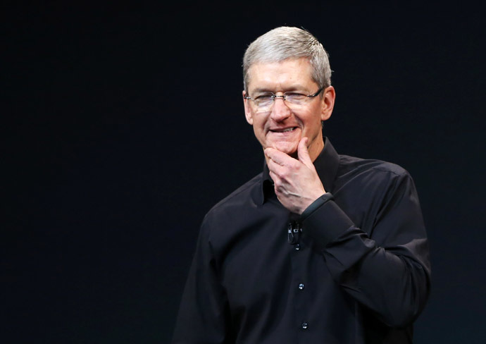 Apple Inc CEO Tim Cook (Reuters/Robert Galbraith)