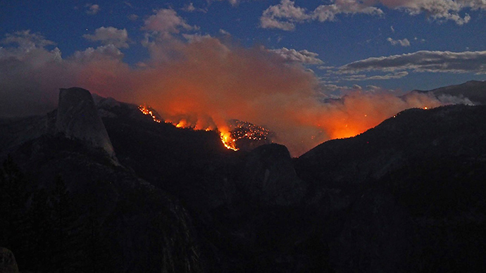 Hikers airlifted from massive wildfire in Yosemite National Park (PHOTOS, VIDEOS)