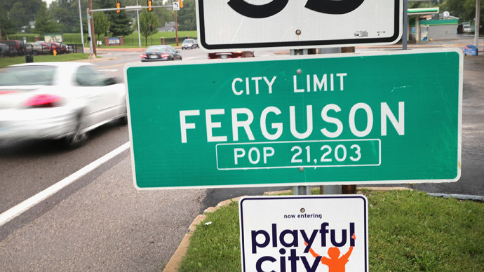 Police arrest Ferguson protesters blocking major highway (PHOTOS)