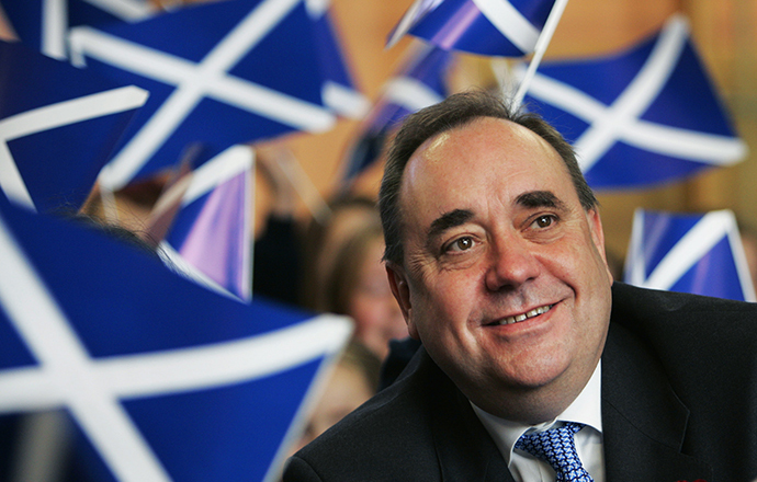 Scotland's First Minister Alex Salmond is confident despite bank's warnings, Scotland will vote for independence on Sept. 18. (Reuters / David Moir)