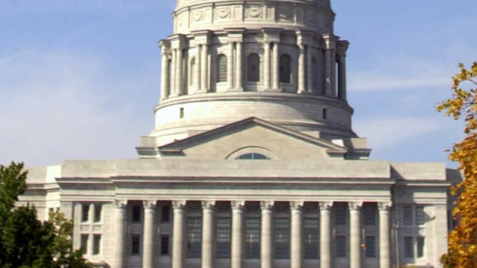 Missouri lawmakers override veto, approve 72-hour wait for abortions