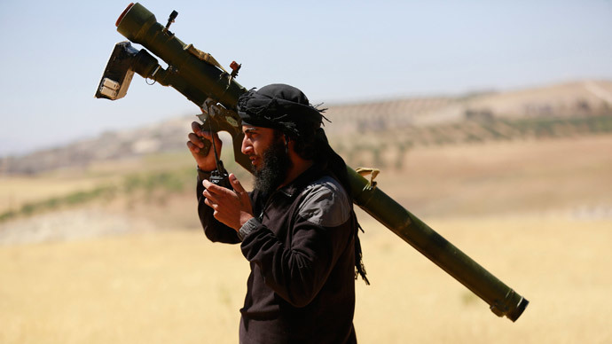 An Islamist Syrian rebel group Jabhat al-Nusra fighter.(Reuters / Hamid Khatib )