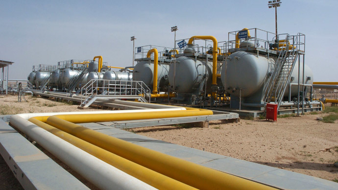 A general view of an oil refinery in Al-Jbessa oil field in Al-Shaddadeh town of Al-Hasakah gorvernate. (Reuters / Stringer)