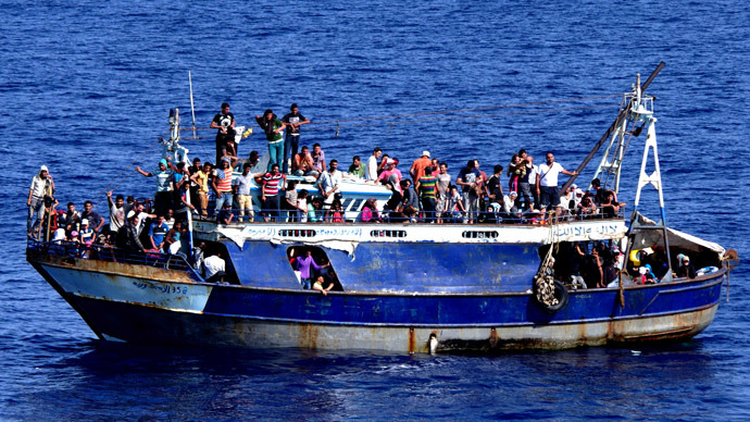 700 migrants feared drowned, traffickers 'deliberately sink’ boat