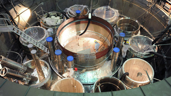 Construction of the BN-800 breeder reactor. Photo from sdelanounas.ru