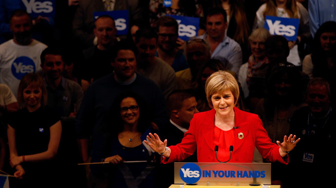 Deputy First Minister of Scotland Nicola Sturgeon speaks at a 'Yes' campaign rally in Perth, Scotland September 17, 2014. (Reuters / Russell Cheyne )