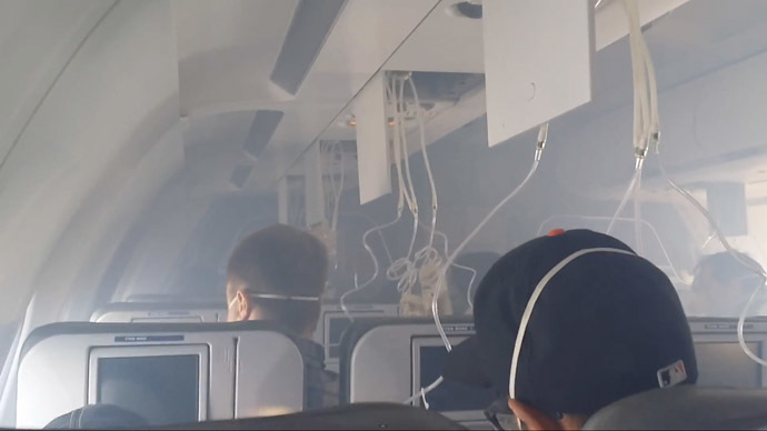 Smoke-filled JetBlue plane makes dramatic emergency landing (VIDEO)
