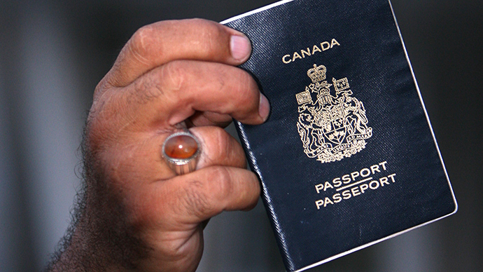 Canada to revoke passports of citizens who leave to fight alongside ISIS