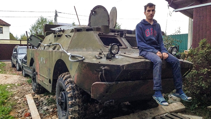 APCs ‘round us: Russian guy buys armored carrier in Belarus to go to Crimea