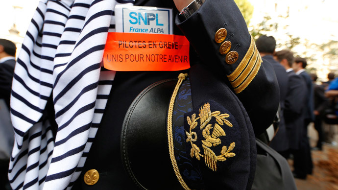 Air France pilots end 14-day strike, as low-cost impasse unbreakable