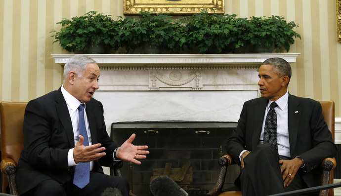 U.S. President Barack Obama (R) meets with Israel's Prime Minister Benjamin Netanyahu at the Oval Office of the White House in Washington October 1, 2014. (Reuters/Kevin Lamarque)
