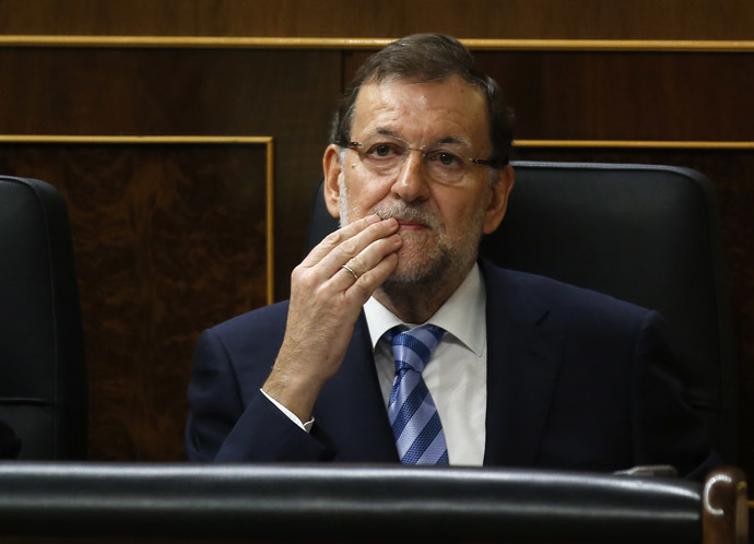 Spain's Prime Minister Mariano Rajoy gestures during a parliamentary session in Madrid, October 8, 2014. (Reuters/Andrea Comas)