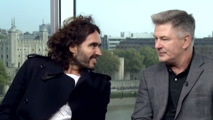 Alec Baldwin, Russell Brand blast corporate elite for attacks on workers (VIDEO)