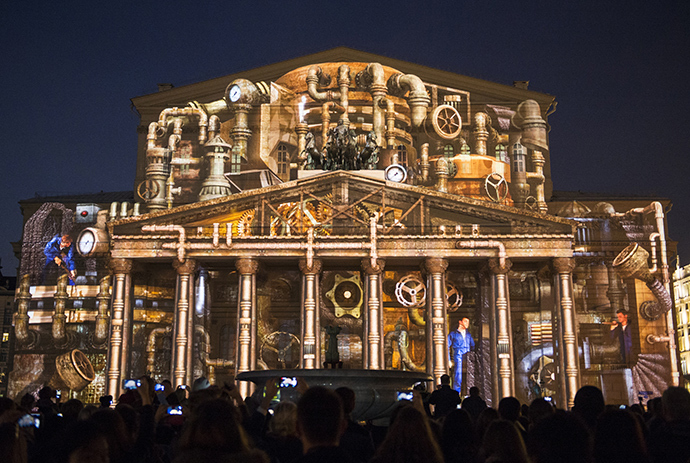 Around the World, a light projectin show on the facade of the Bolshoi Theatre in Moscow (RIA Novosti / Evgeny Biyatov)