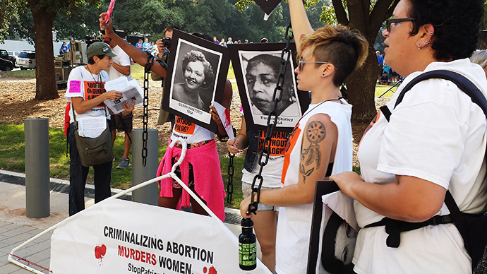 US Supreme Court blocks harsh Texas abortion law