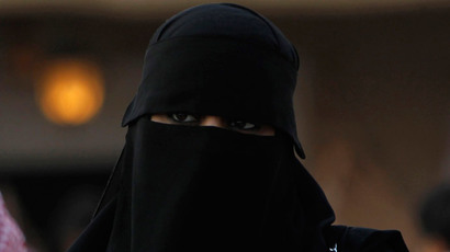 Australian lawmaker proposes 1 yr in jail, $68,000 fine for forcing kids to wear burqas