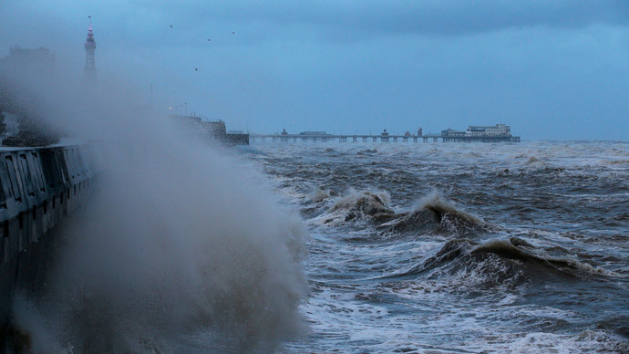 #HurricaneGonzalo: Winds up to 100mph lashing UK, woman killed