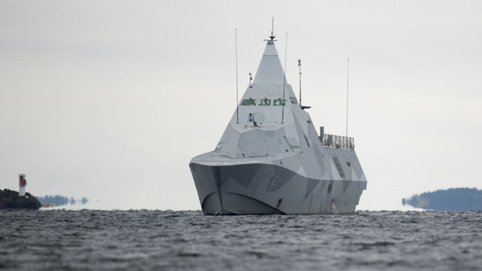 Sweden ready to use force to surface foreign sub as search continues