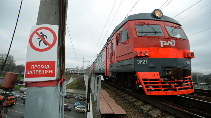 Off the rails: Mystery man steals, crashes Moscow train