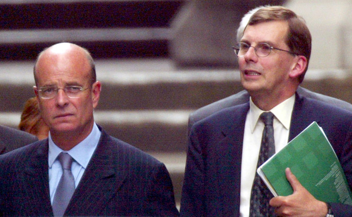 Ex-GCHQ chief Sir David Omand and John Scarlett (L), Chairman of Britain's Joint Intelligence Committee. (Reuters/Toby Melville)