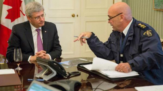 Harper's bizarre: PM in Ottawa shooting Twitter wined-up