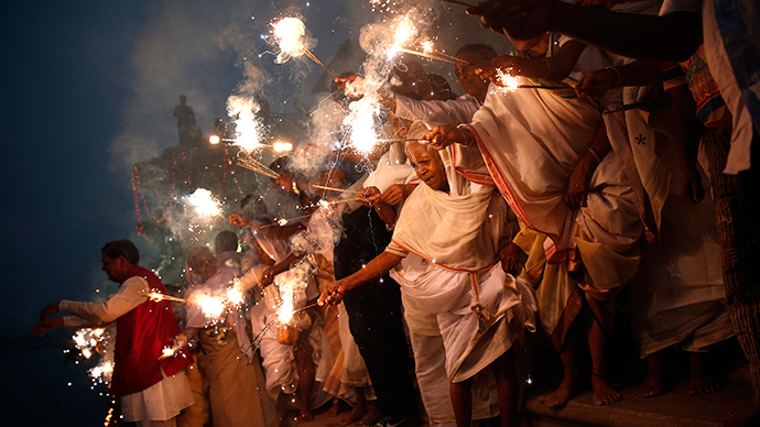 Hindu Diwali holiday triggers 450% gold surge in India