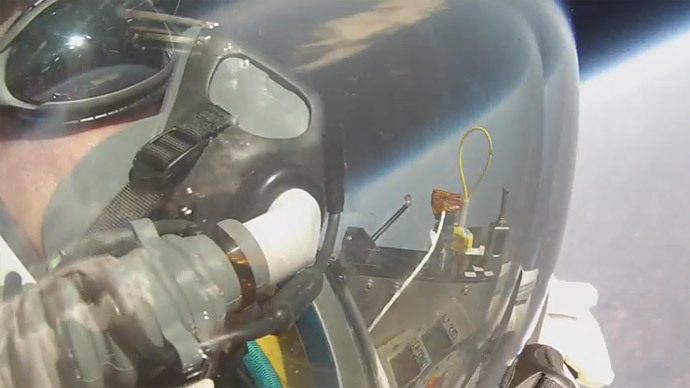 ‘High performing’ Google exec quietly breaks stratosphere jump record (VIDEO)