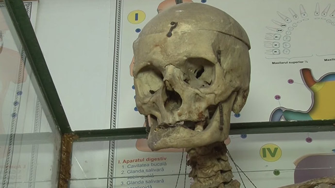 Skeleton in the closet: Romanian headmaster still in class after death (VIDEO)