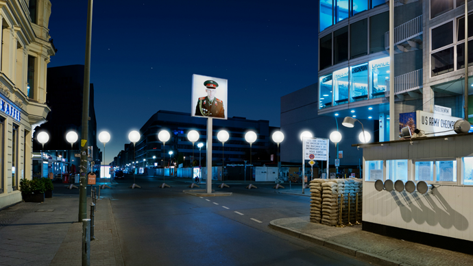 Border of Lights display (Photo: christopherbauder.com)