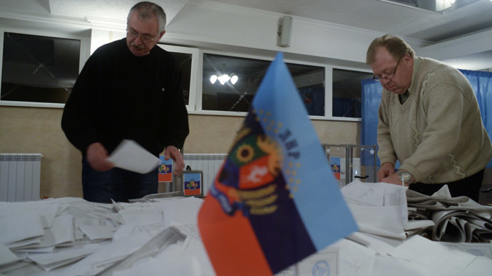 Votes counted at a polling station during the elections in the Lugansk People's Republic (DPR). (RIA Novosti/Valeriy Melnikov)