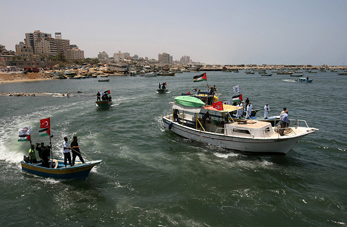 Palestinian Hamas policemen patrol off the coast of Gaza City on May 29, 2010 in preparation for the arrival of the "Freedom Flotilla". (AFP Photo / Mahmud Hams)