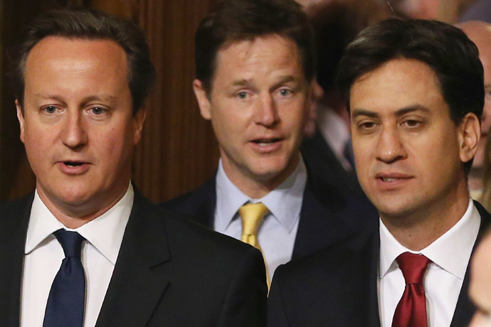 British Prime Minister David Cameron (L) and leader of the opposition Labour Party Ed Miliband (R) and British Deputy Prime Minister Nick Clegg (C) (AFP Photo)