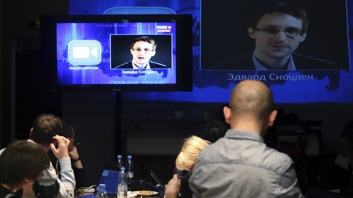 Russell Brand, PJ Harvey, Susan Sarandon & dozens of A-listers support Snowden, Manning