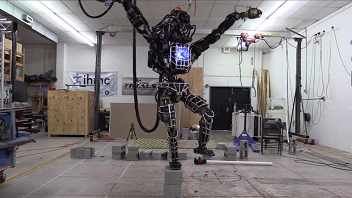DARPA’s Atlas robot learns karate (VIDEO)